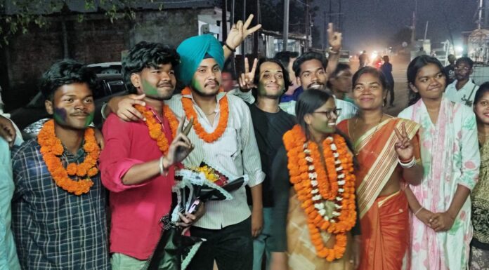 निर्वाचित पदाधिकारी ने आदित्यपुर नगर निगम चुनाव में 35 पार्षदों की जीत की घोषणा