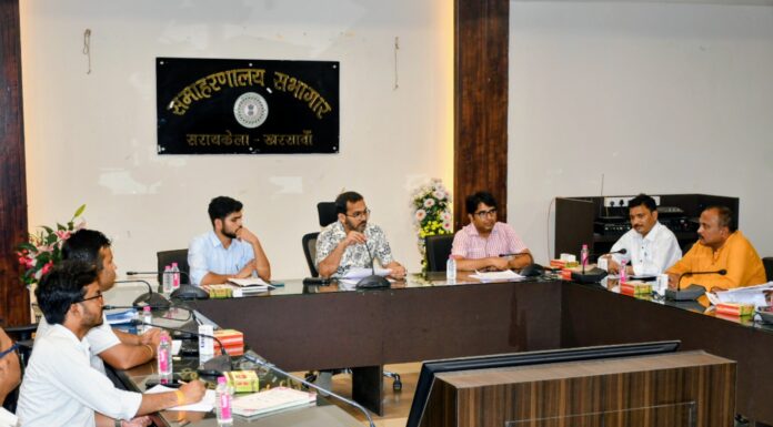 जिला निर्वाचन पदाधिकारी-सह-उपायुक्त की अध्यक्षता में विशेष गहन पुनरीक्षण (SIR) संबंधी बैठक आयोजित, पात्र मतदाताओं की शत-प्रतिशत मैपिंग, जनजागरूकता अभियान एवं सभी बूथों पर BLA की प्रतिनियुक्ति सुनिश्चित