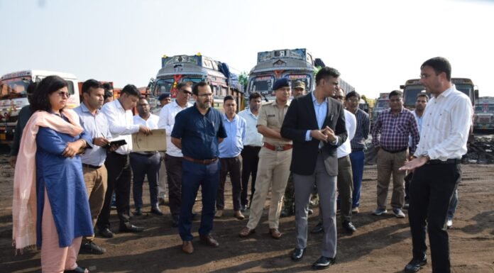 औद्योगिक क्षेत्रों में व्यवस्थित पार्किंग, मुख्य सड़कों पर अनावश्यक रूप से खड़े वाहनों को व्यवस्थित करने एवं सुगम यातायात परिचालन सुनिश्चित करने के निर्देश