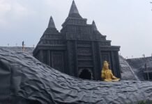 श्री श्री दुर्गा पूजा कमिटी, प्रवीण सिंह सेवा संस्थान ,आदित्यपुर ( मलखान सिंह) का भव्य और कलात्मक दुर्गा पूजा पंडाल का उद्घाटन आज