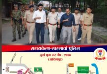 दुर्गा पूजा के मद्देनजर उपायुक्त एवं पुलिस अधीक्षक ने आदित्यपुर–गम्हरिया क्षेत्र के विभिन्न पूजा पंडालों एवं मार्गों का किया निरीक्षण, सुरक्षा एवं विधि-व्यवस्था का लिया जायजा