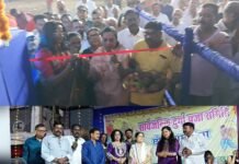 जमशेदपुर के पूर्व सांसद सुमन महतो ने श्री श्री सार्वजनिक दुर्गा पूजा कमेटी छोटा गम्हरिया का भव्य पूजा पंडाल का किया उद्घाटन